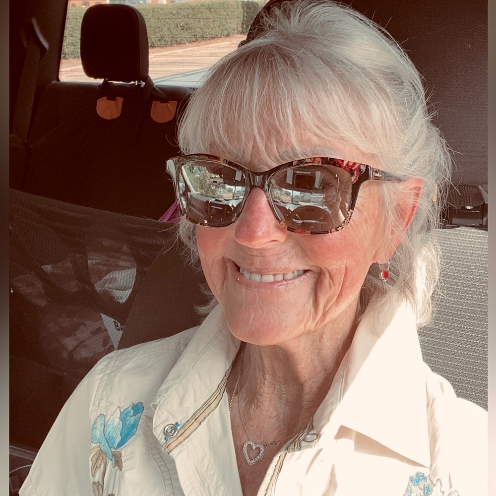 Meet your Posher, Connie